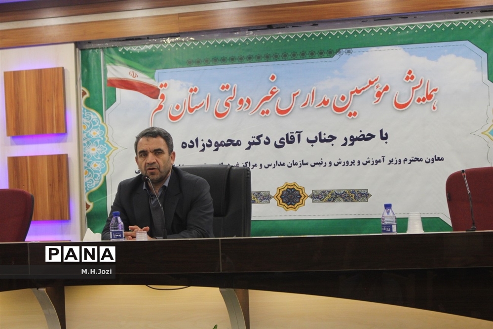 تقدیر معاون وزیر آموزش و پرورش از شهردار قم